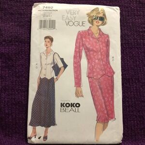 Vogue sewing pattern 7492 Womens suit pencil or maxi skirt pants